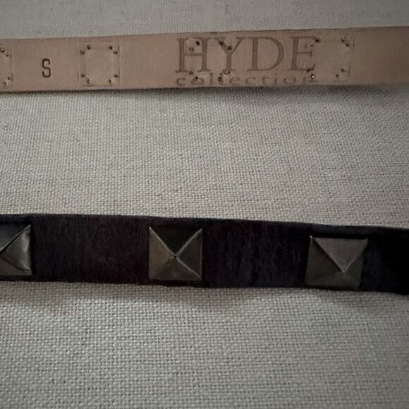 Hyde collection purple leather belt with pewter pyramid studs S - Picture 3 of 6